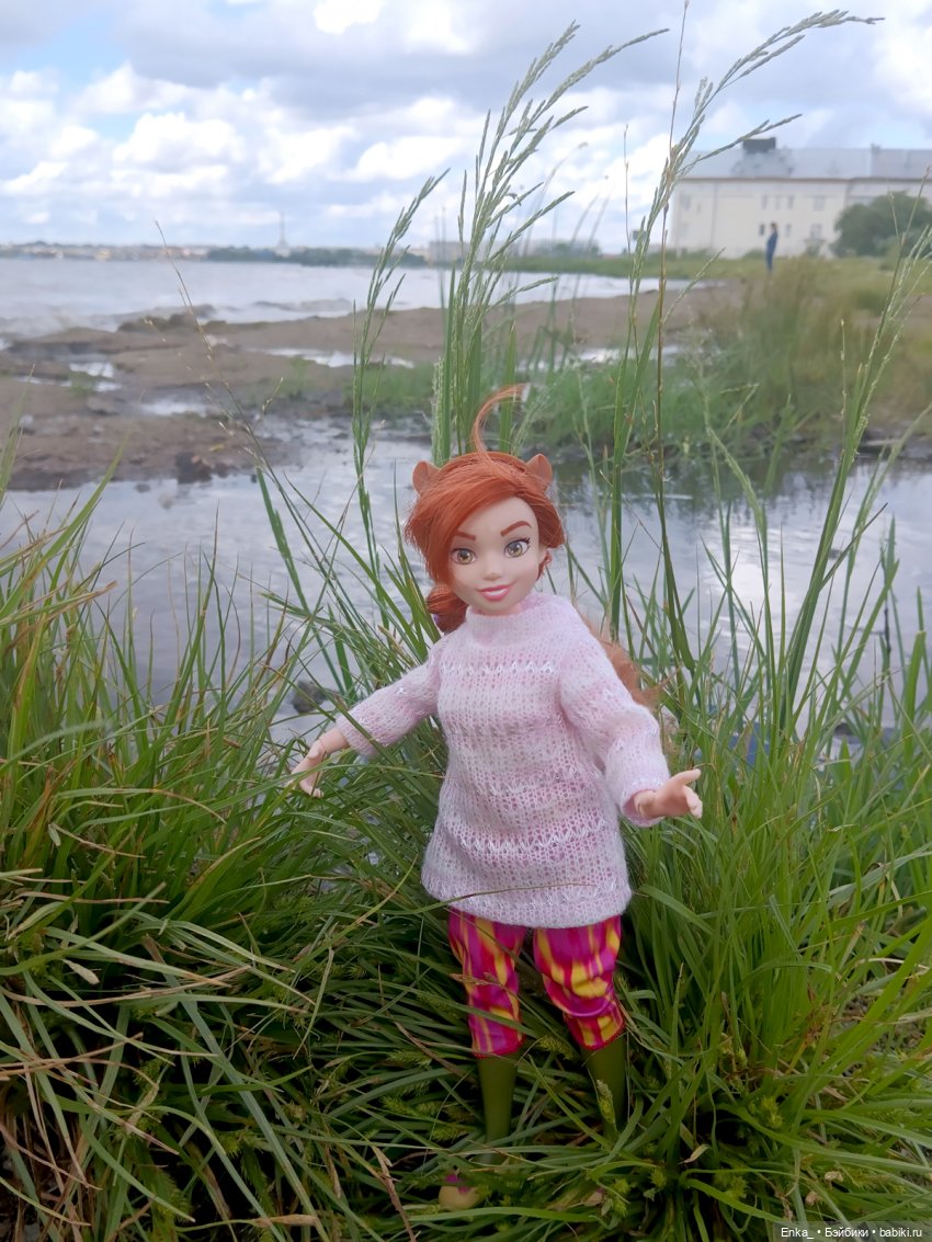 Белка на берегу ручья — Игровые куклы разных производителей (Разное): редкие бренды