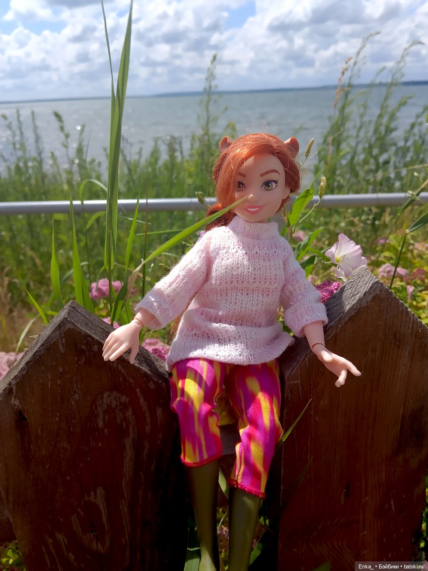 Белка на берегу ручья — Игровые куклы разных производителей (Разное): редкие бренды