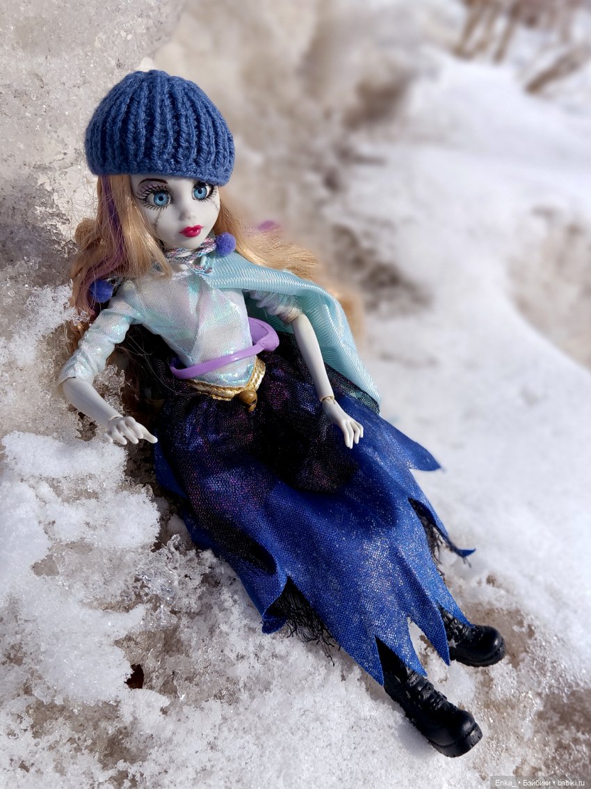 Новенькая! Такая прекрасно-ужасная принцесса-зомби (фото 10)