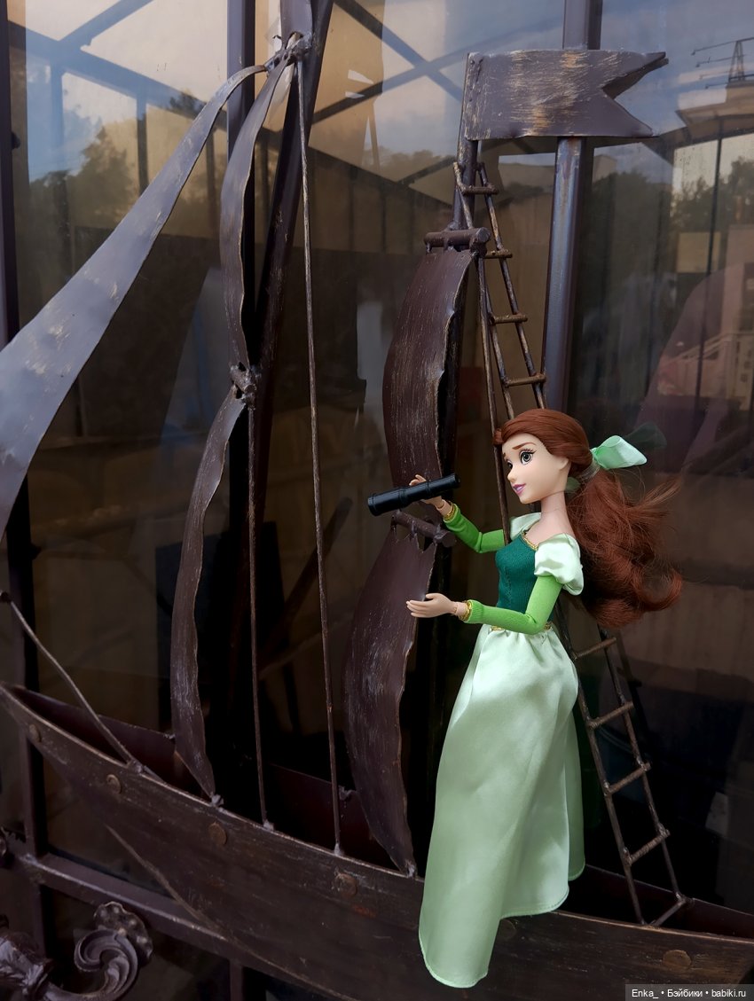 Белль в плавании — Куклы Disney Animators и Принцессы Диснея: Disney Store (фото 6)