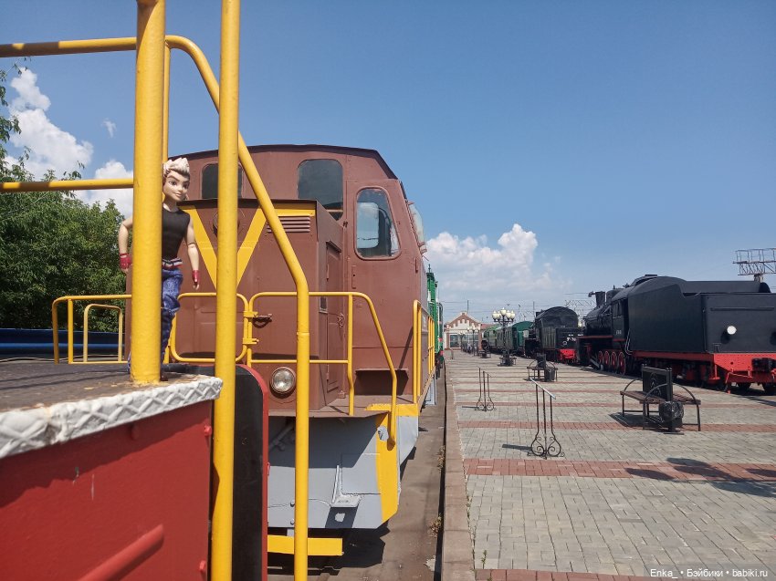 Алиса на привокзальной площади 🚉 | Бэйбики Алиса на привокзальной площади 🚉