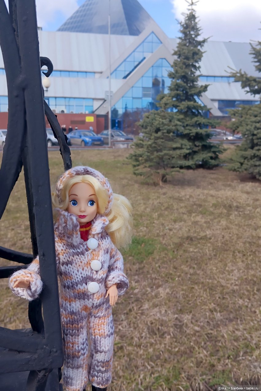 Алиса на привокзальной площади 🚉 | Бэйбики Алиса на привокзальной площади 🚉