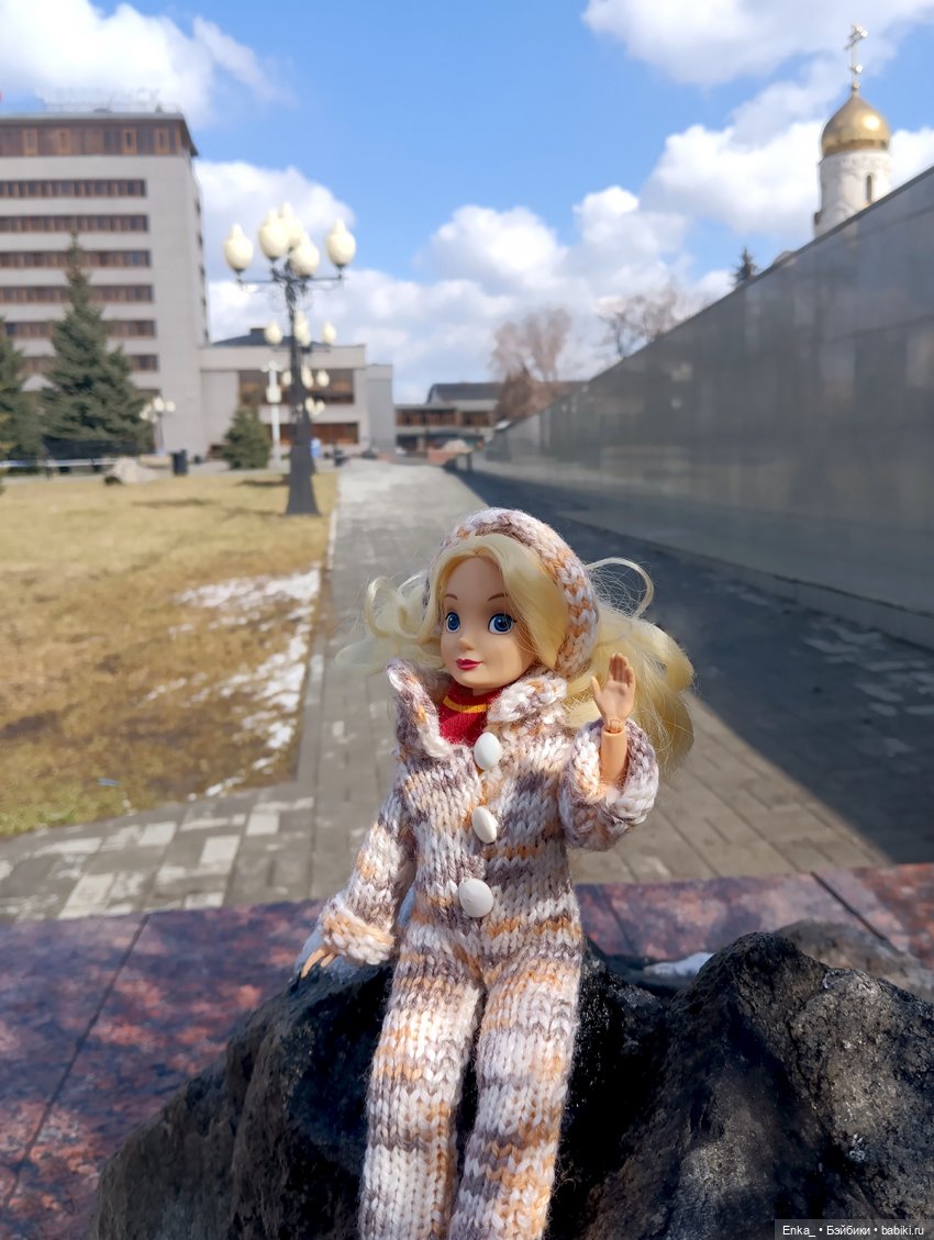 Алиса на привокзальной площади 🚉 | Бэйбики Алиса на привокзальной площади 🚉 (фото 3)