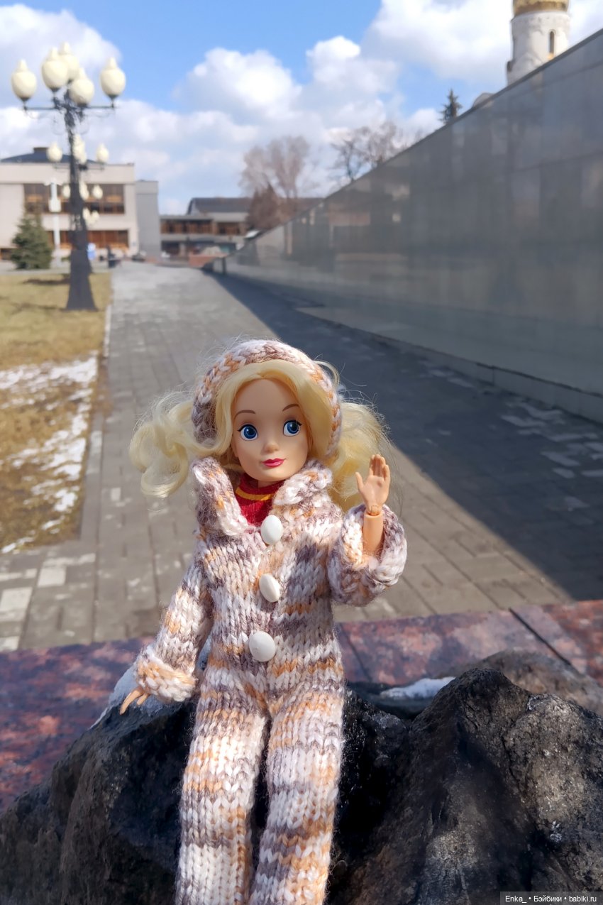 Алиса на привокзальной площади 🚉 | Бэйбики Алиса на привокзальной площади 🚉 (фото 2)