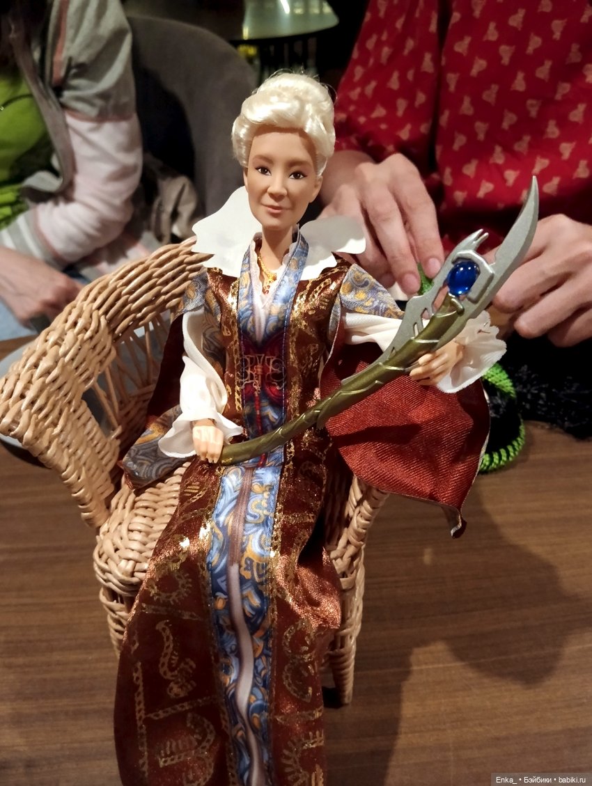 Madame Morrible - колдунья с восточным колоритом (фото 5)