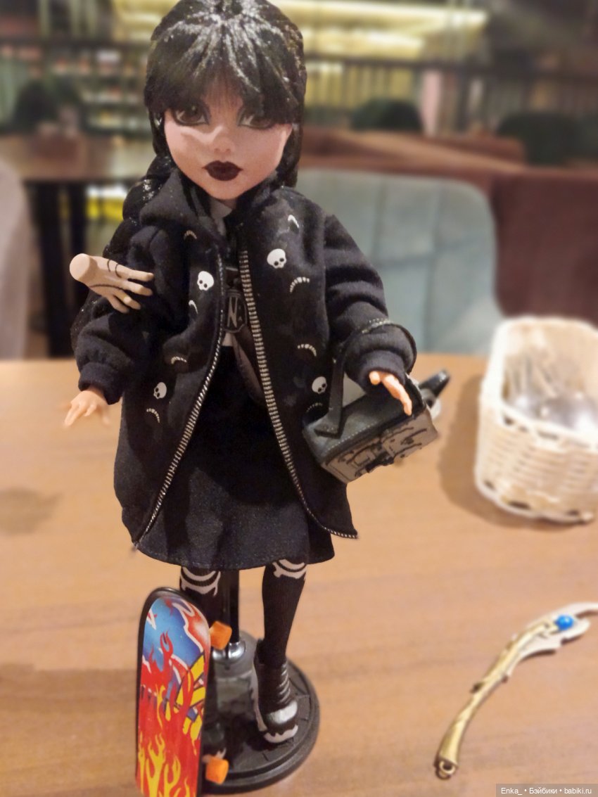 Новая шляпка Уэнсдей — Куклы Monster High и Ever After High: G1 (фото 2)
