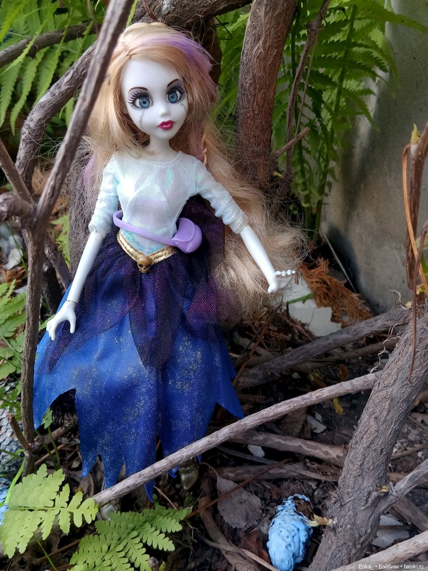 Прогулки с Неспящей красавицей зомби (фото 5)