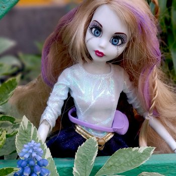 Прогулки с Неспящей красавицей зомби