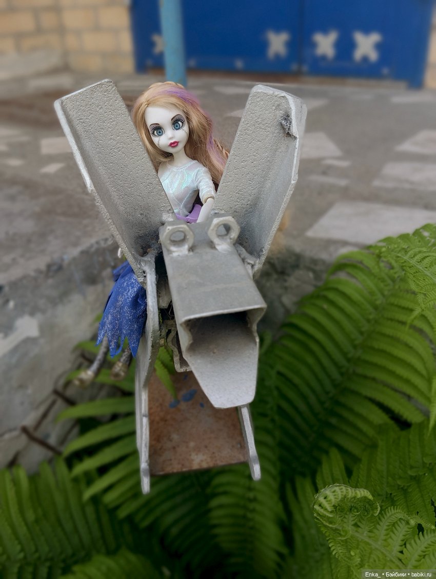 Принцесса-зомби и ее верный пес (фото 4)