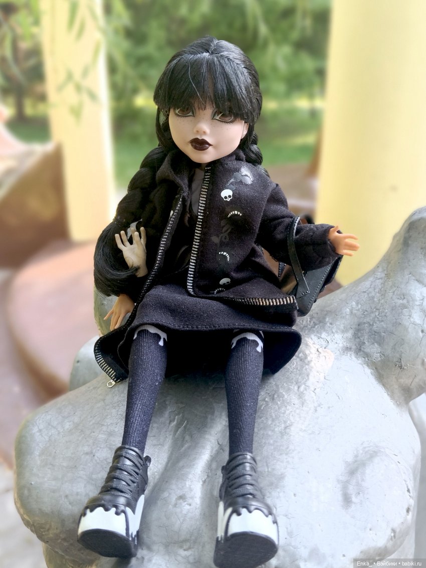Уэнсдей у Грифона — Куклы Monster High и Ever After High: G1 (фото 8)
