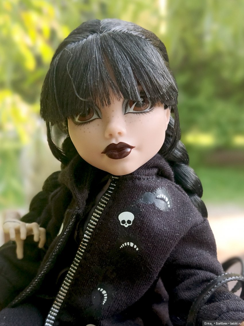 Уэнсдей у Грифона — Куклы Monster High и Ever After High: G1 (фото 9)