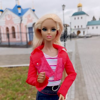 Дэйл у часовни Александра Невского