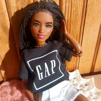 Новенькая девочка Ким