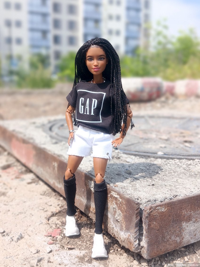 На прогулке с Ким — Куклы Barbie (Барби): Looks