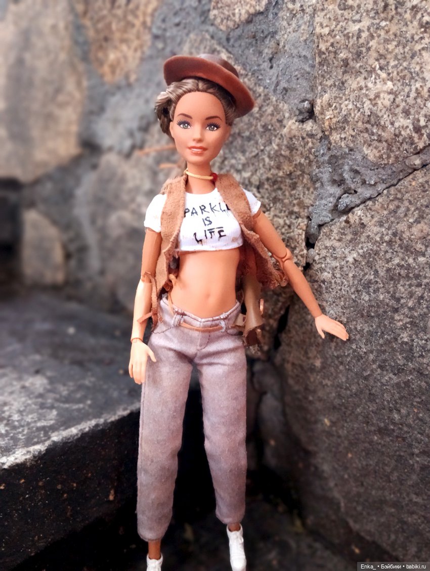 Аннет у Косого дома в Екатеринбурге | Бэйбики Аннет у Косого дома в Екатеринбурге