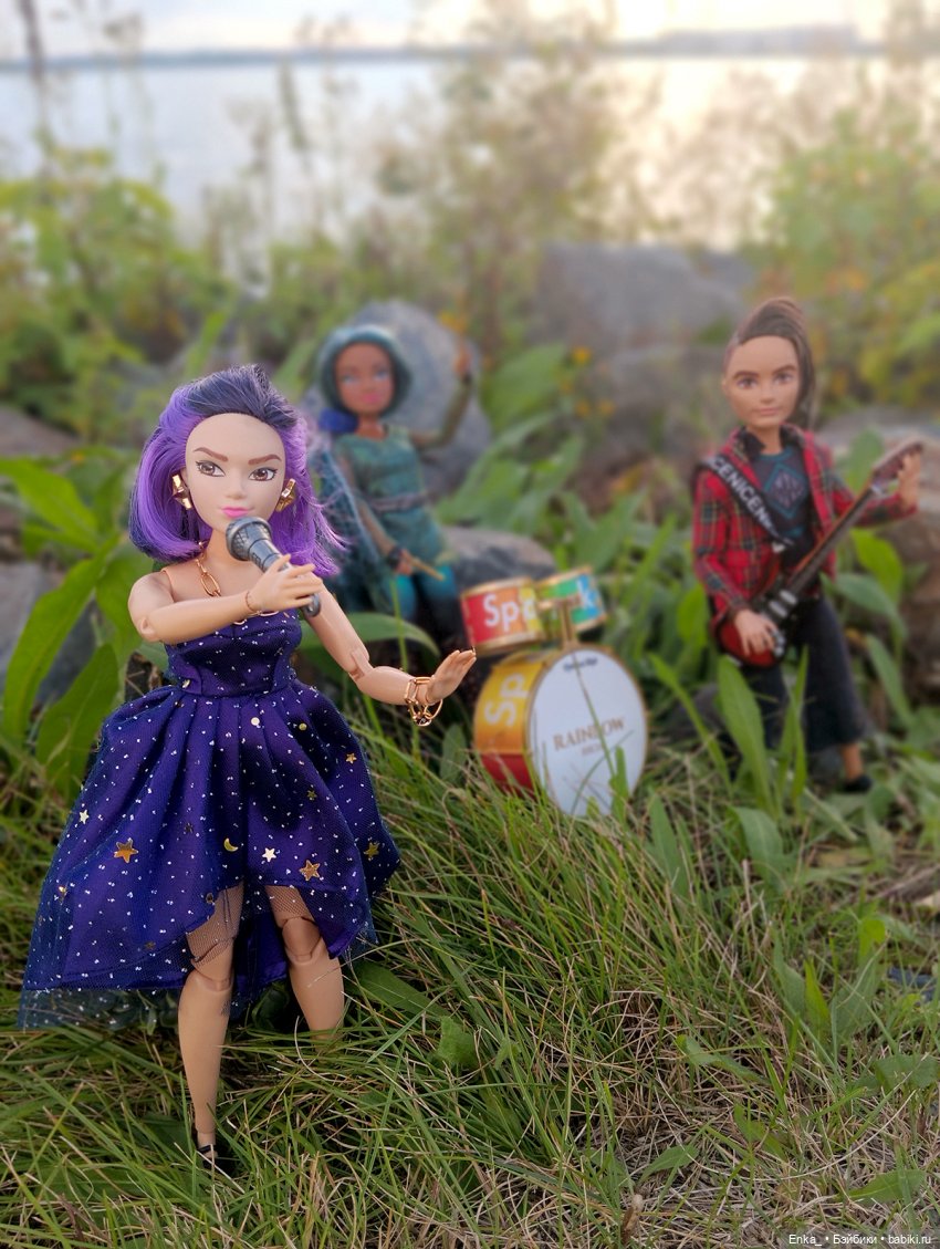 Дейзи Джонсон: загородный отдых на качелях | Бэйбики Дейзи Джонсон: загородный отдых на качелях (фото 3)