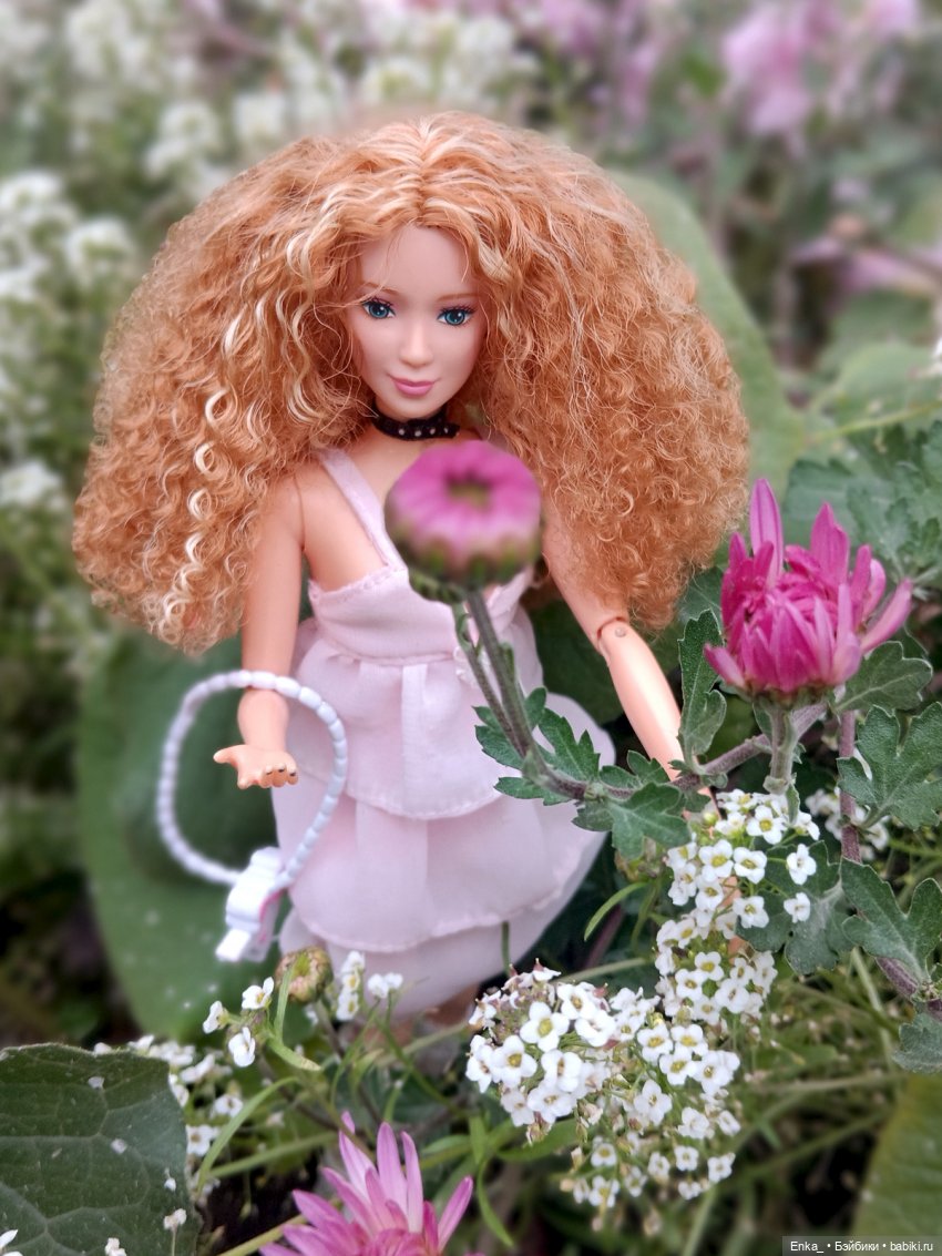 Вероника Kenzie: неожиданное сходство с кем (фото 10)