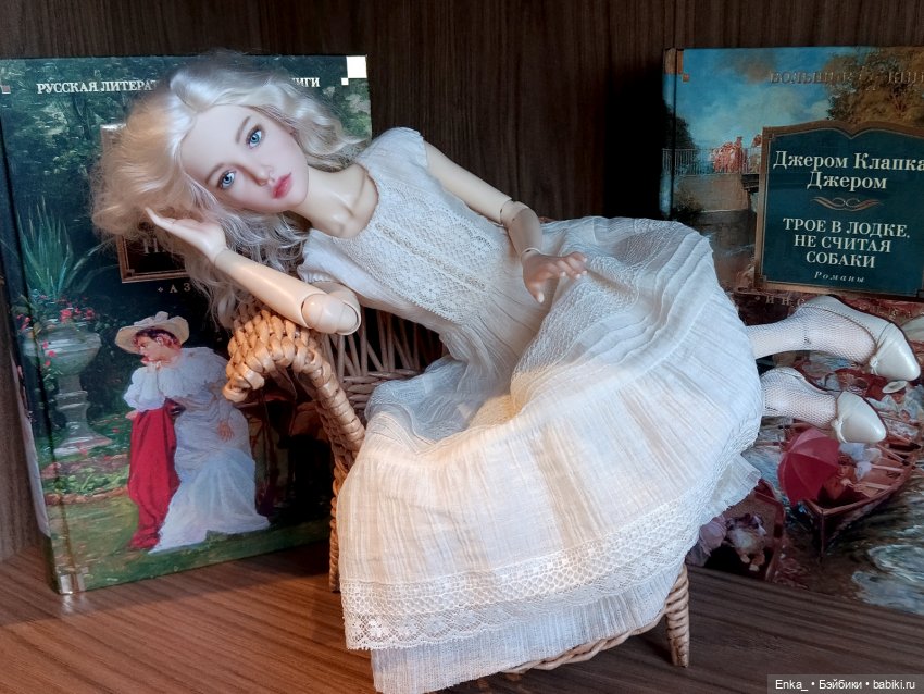 Что увидела Зая на книжной полке (фото 9)