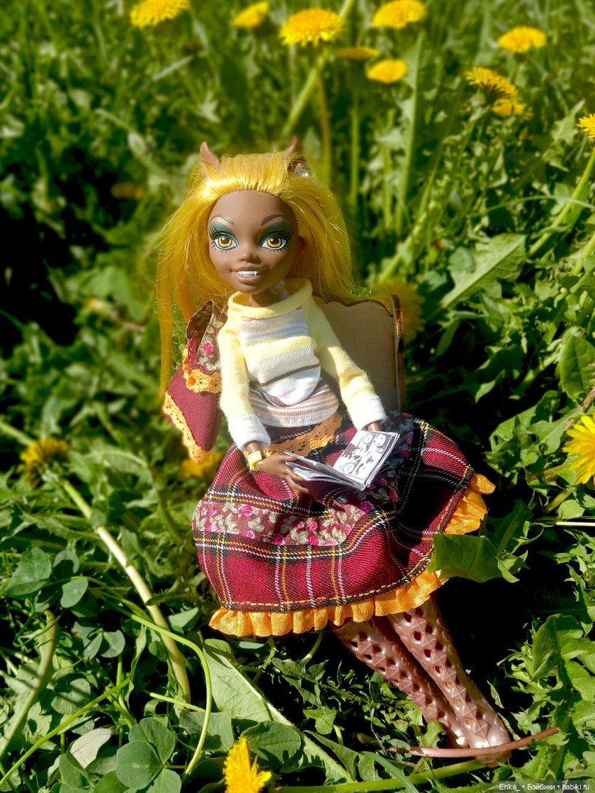 Клодия в одуванчиках — Куклы Monster High (Монстер Хай) (фото 8)