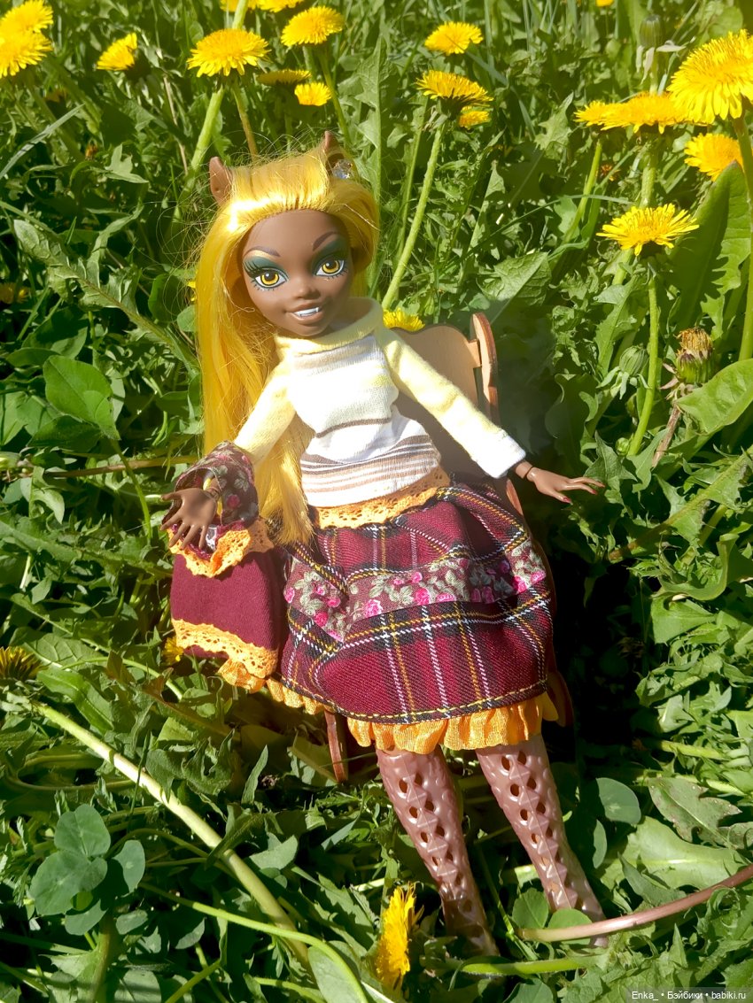 Клодия в одуванчиках — Куклы Monster High (Монстер Хай) (фото 6)