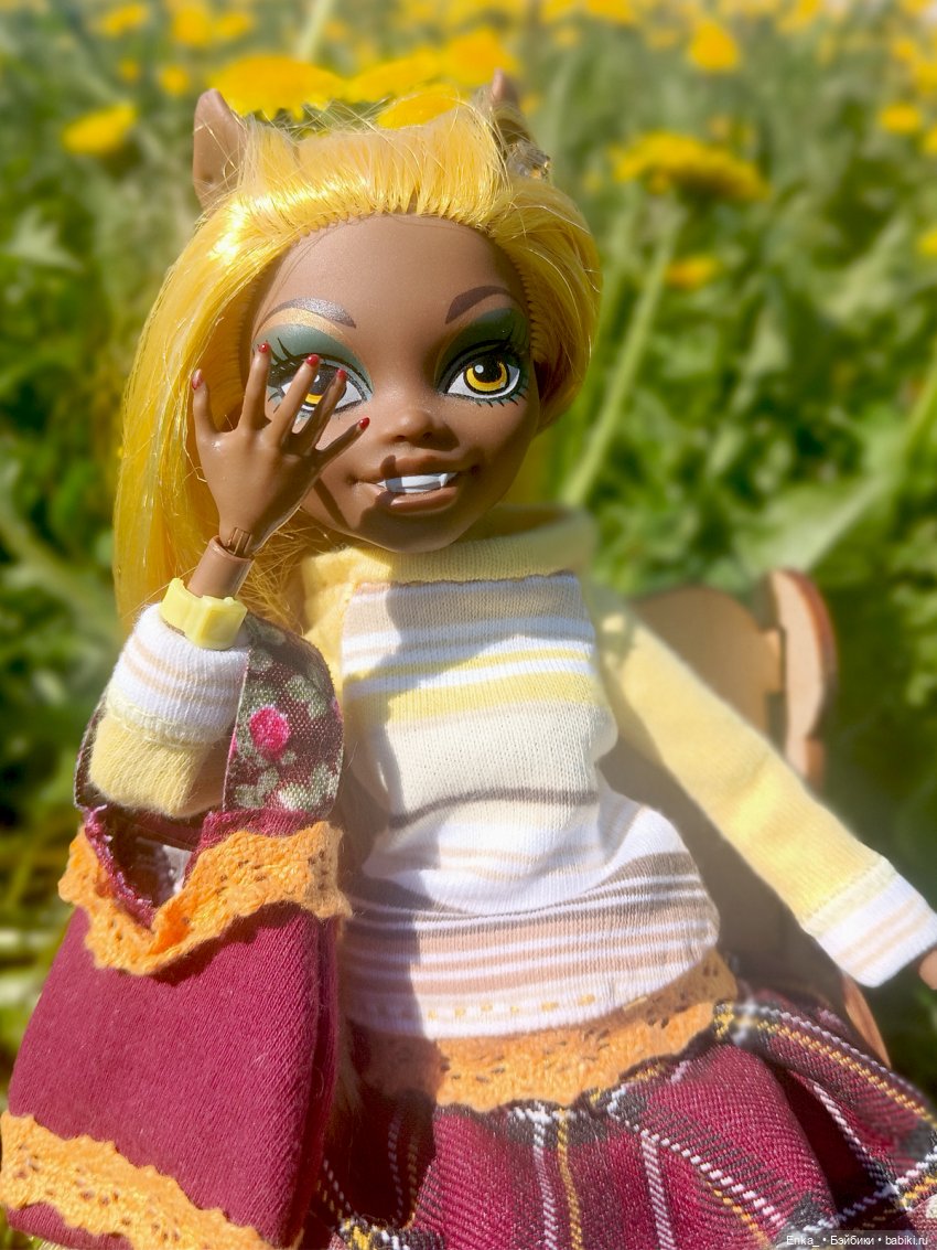 Клодия в одуванчиках — Куклы Monster High (Монстер Хай) (фото 7)