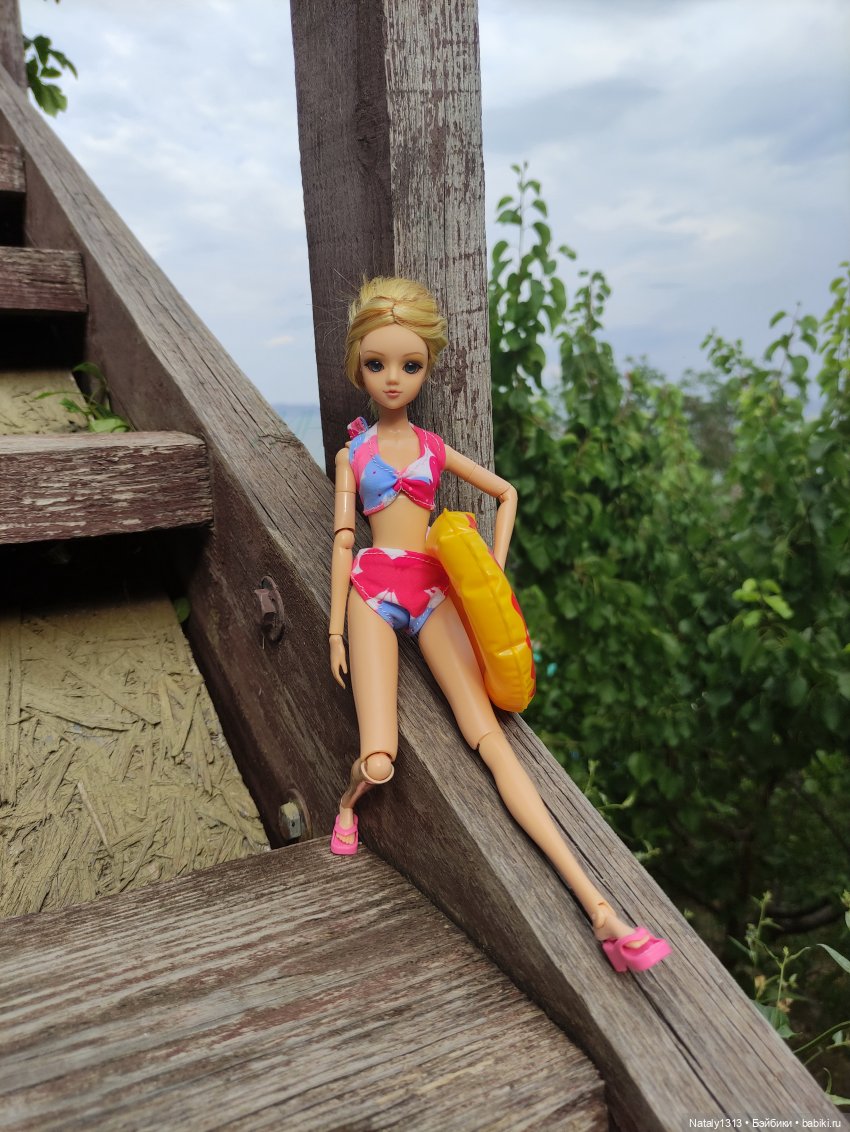 J-Doll и Крым (2021) — Куклы J