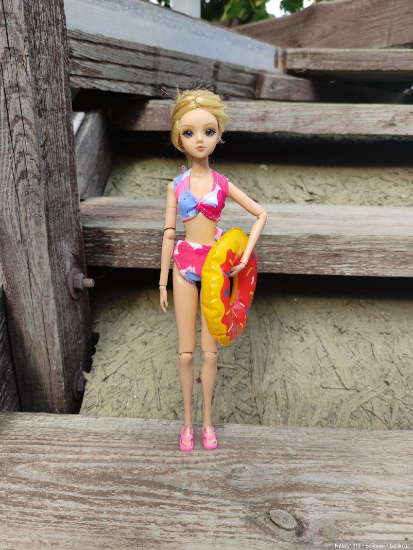 J-Doll и Крым (2021) — Куклы J