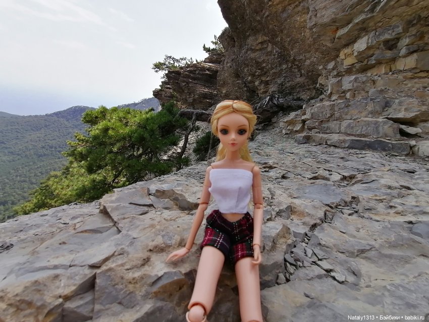 J-Doll и Крым (2021) — Куклы J