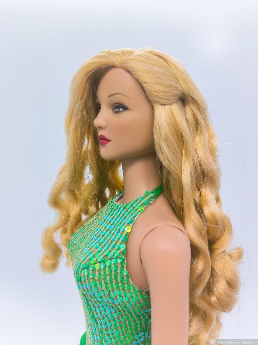 Stella Rose (Raven, Blonde) от Robert Tonner