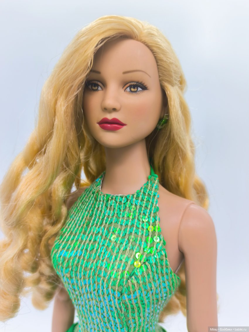 Stella Rose (Raven, Blonde) от Robert Tonner (фото 10)