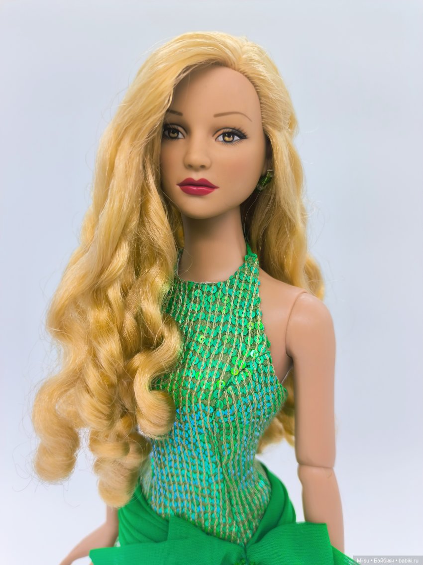 Stella Rose (Raven, Blonde) от Robert Tonner (фото 9)