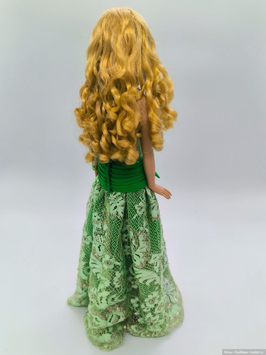 Stella Rose (Raven, Blonde) от Robert Tonner