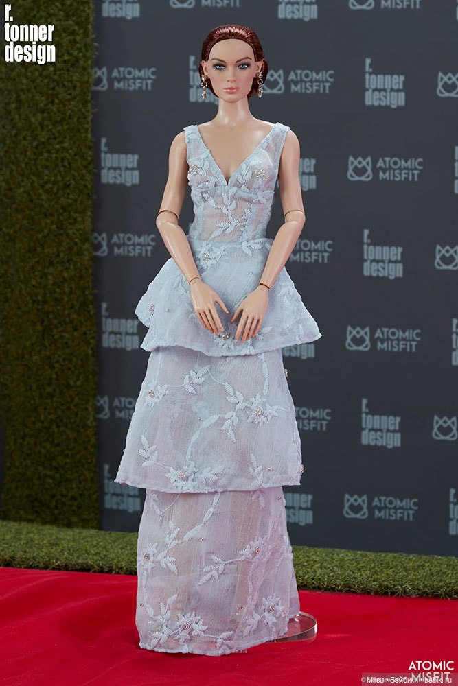 Olivia Chase as Moiré Star Gaze от Robert Tonner