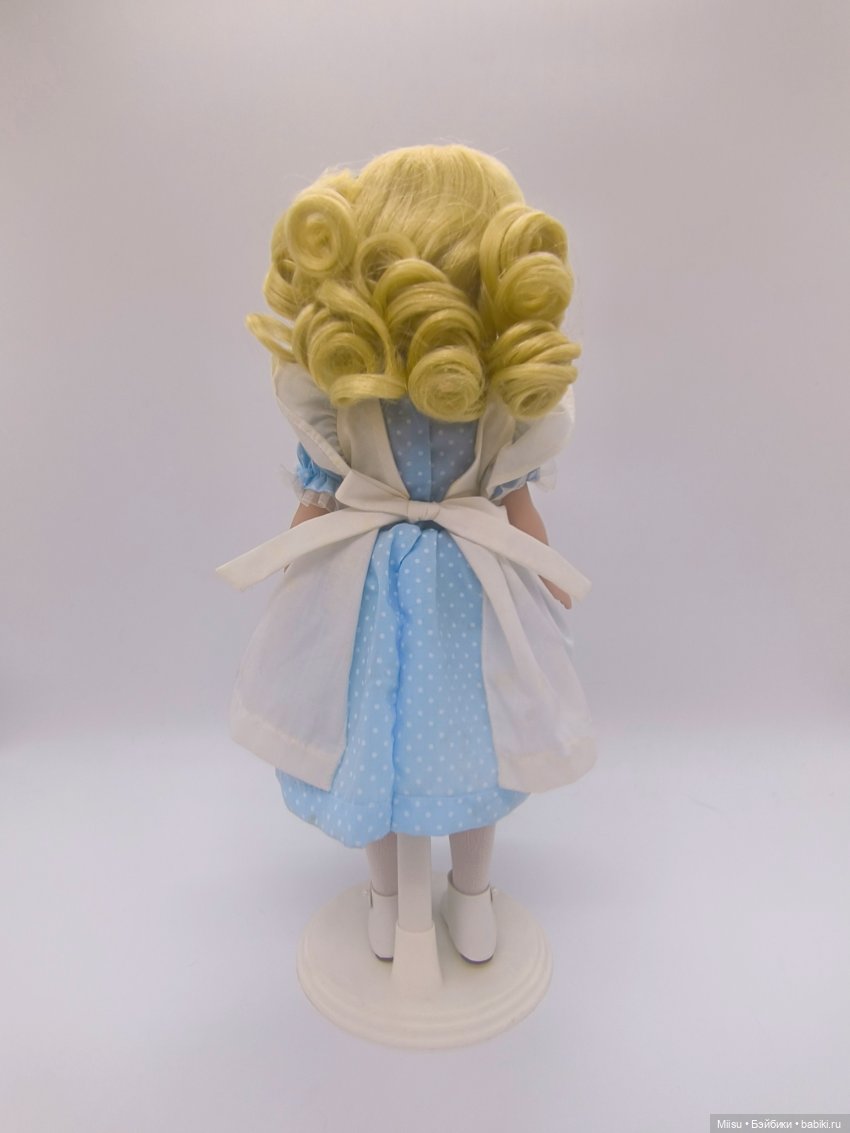 Barbara McCall in Wonderland от Robert Tonner