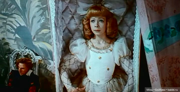 Olivia Chase as Moiré Romantic Notion от Robert Tonner