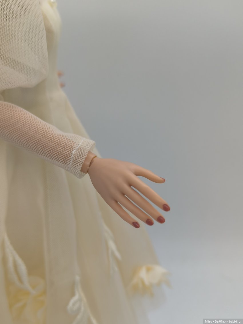 Olivia Chase as Moiré Romantic Notion от Robert Tonner (фото 7)