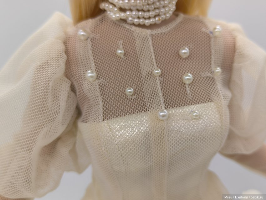 Olivia Chase as Moiré Romantic Notion от Robert Tonner