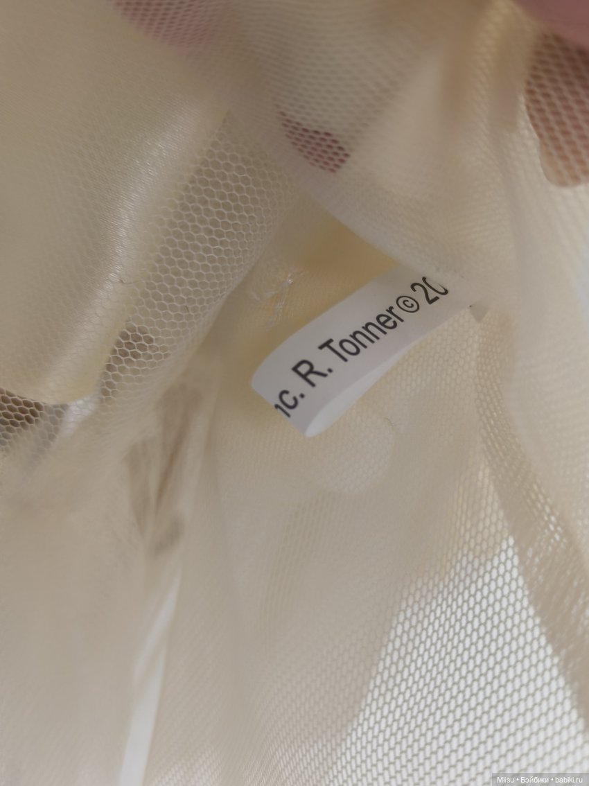 Olivia Chase as Moiré Romantic Notion от Robert Tonner