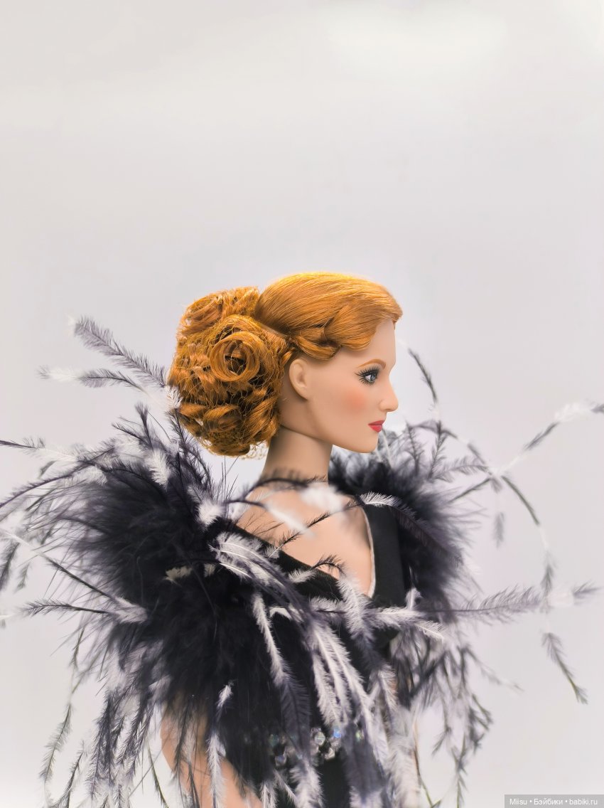 C днëм рождения, Джоан Кроуфорд, или Joan Crawford Walk of Fame от Robert Tonner