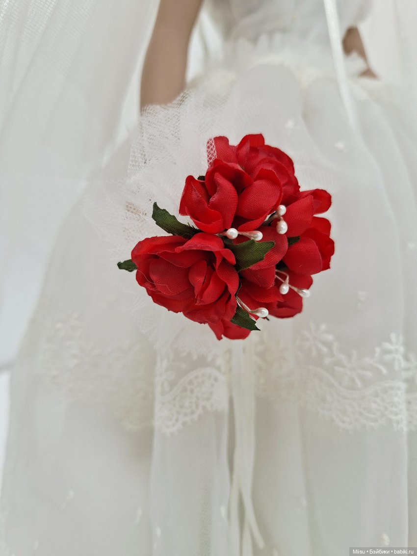 Совершенно (с)нежная Basic Kitty Collier в аутфите Bridal Bliss от Robert Tonner