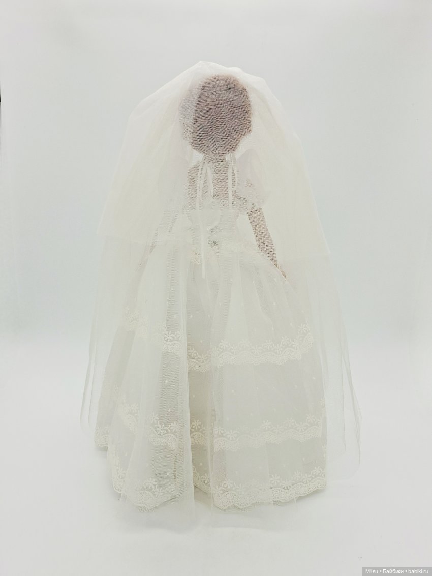 Совершенно (с)нежная Basic Kitty Collier в аутфите Bridal Bliss от Robert Tonner