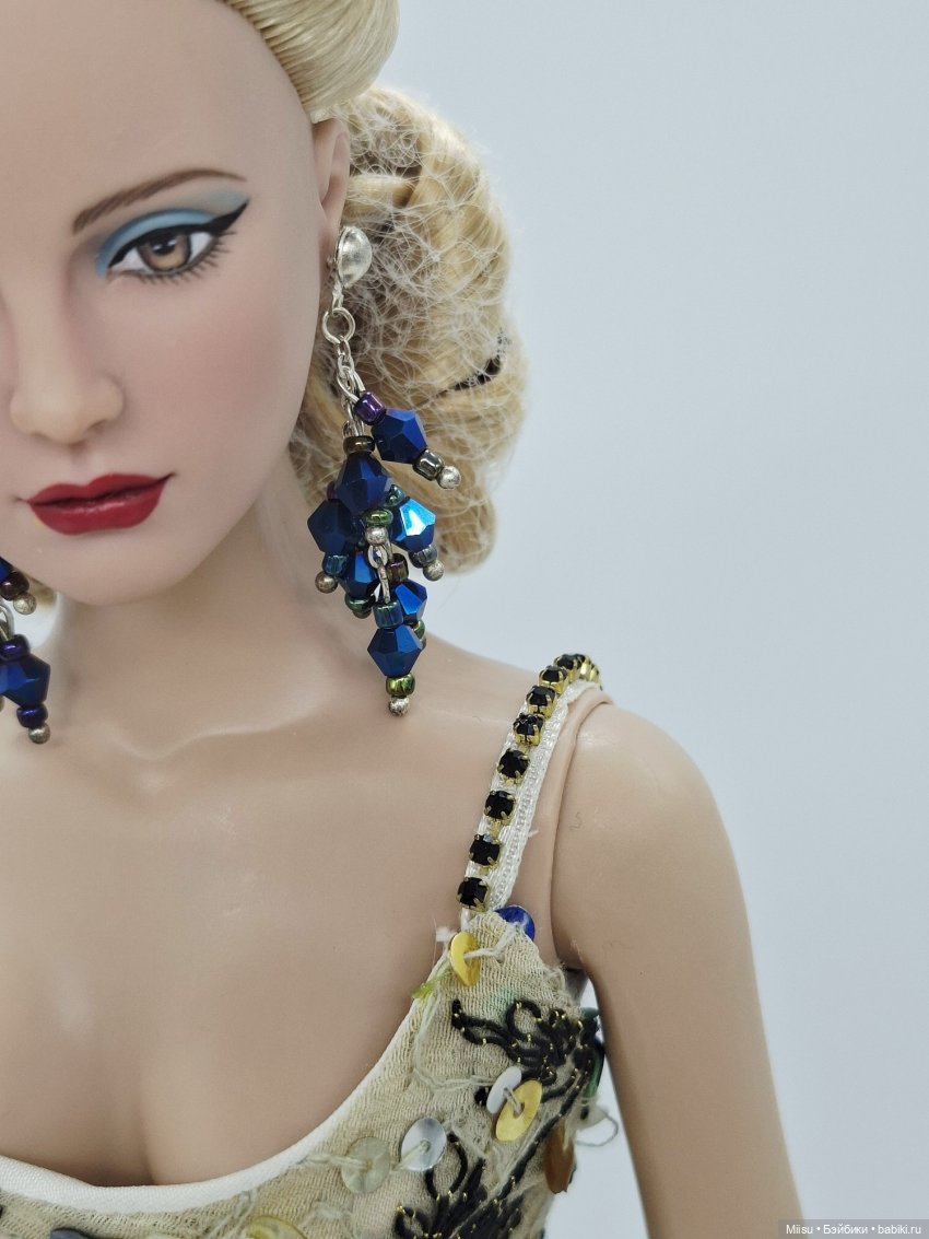 Shelly Stewardess от Robert Tonner (фото 8)