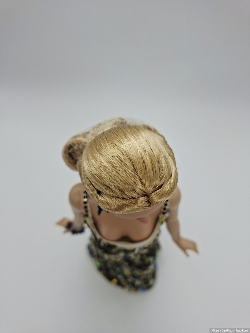 Shelly Stewardess от Robert Tonner (фото 7)