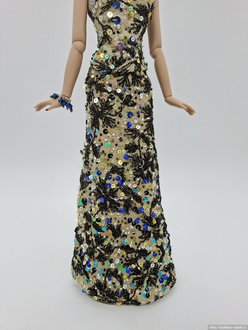 Shelly Stewardess от Robert Tonner (фото 10)