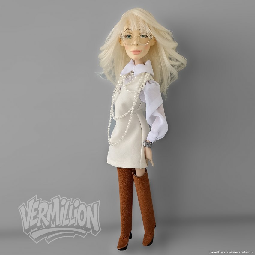 Девушка в белом. Портретная кукла