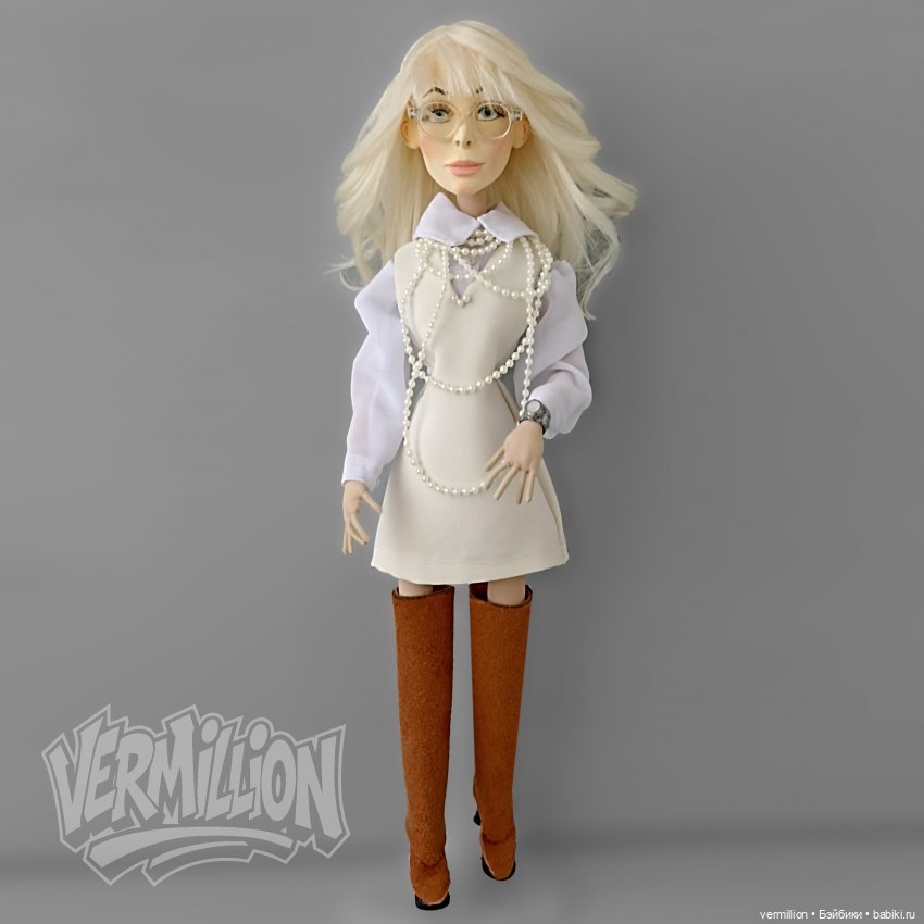 кукла по фото. Блондинка в очках