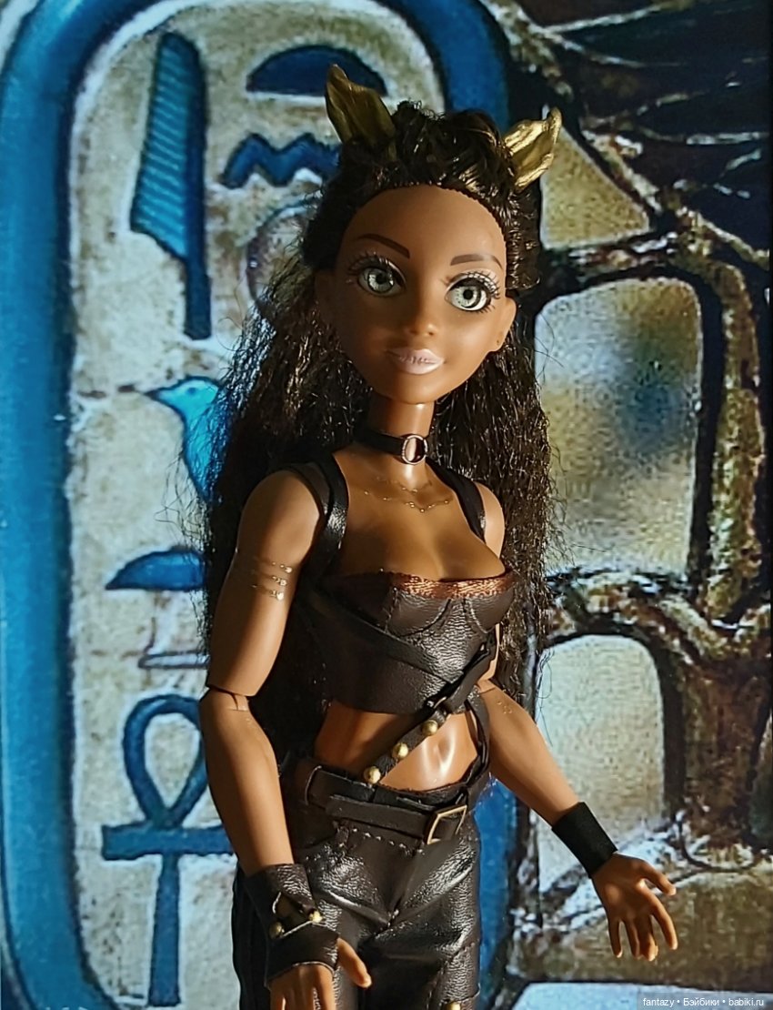 Гибридная куколка на основе рестлерши