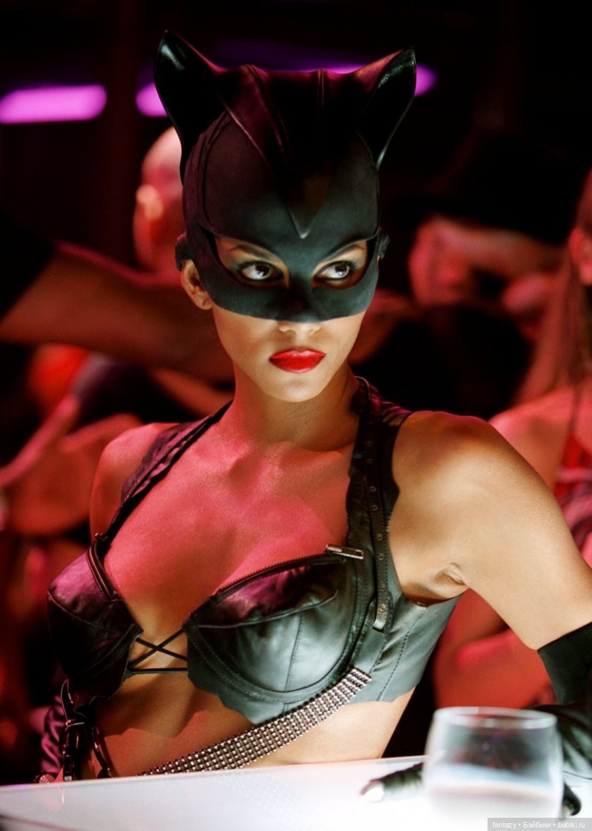 Гибридная куколка на основе рестлерши