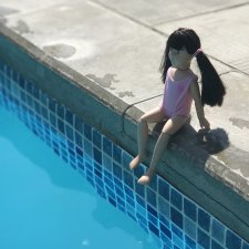 Луна у бассейна