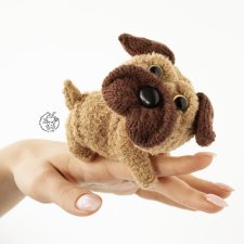 Мопсик на ладошке